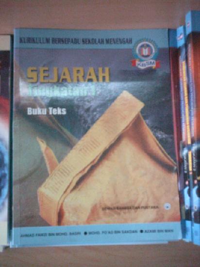 Sejarah Textbook Form 1  malakwos